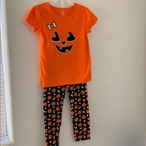Halloween graphic tee and legging